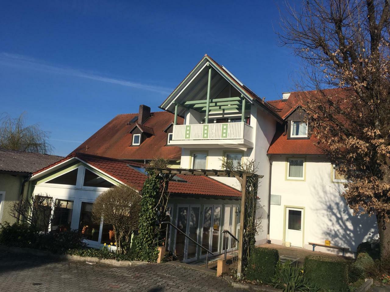 דנקנדורף Gasthof Lindenwirt מראה חיצוני תמונה